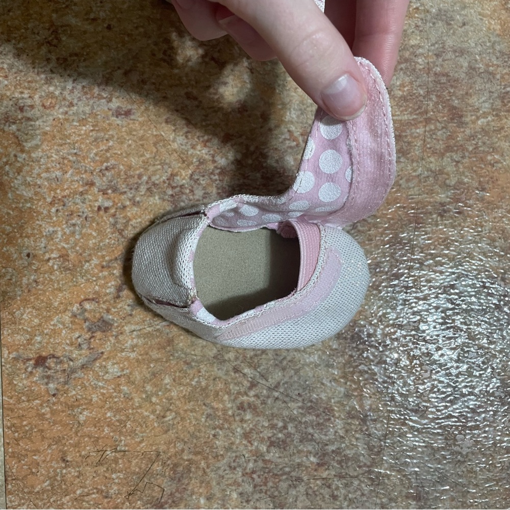 Stride Rite Tan Baby Shoes - Picture 2 of 4